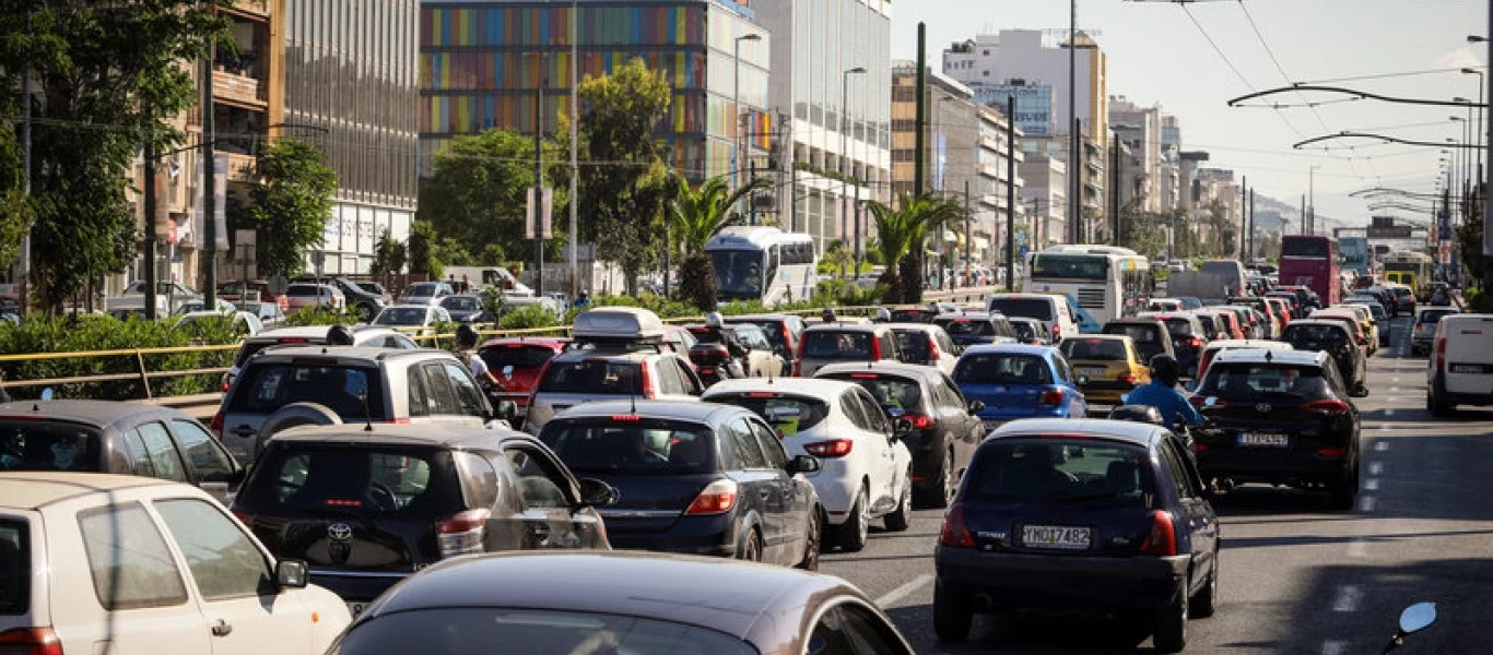 Αυξημένη κίνηση στους δρόμους: Καθυστερήσεις σε Κηφισό, Κηφισίας και Μεσογείων